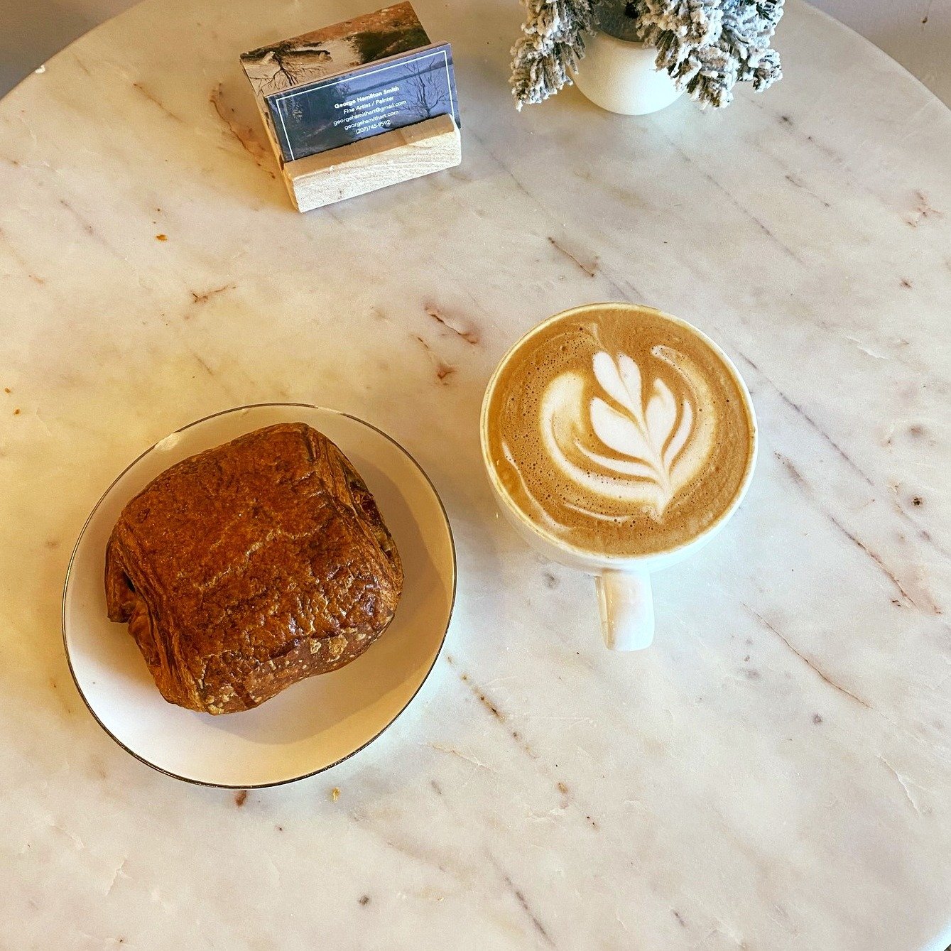 One of our favorite ways to start the day ☕️🥐✨

#Crustbakeshop #crustbakery #bodybycrust #worcestereats #localflavors #worcesterma #worcestercoffeeshops #newenglandcoffeeshops
