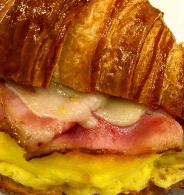 We don&rsquo;t talk about our breakfast sandwiches enough&hellip;
So here&rsquo;s your reminder that they exist and they&rsquo;re really, really good if we do say so ourselves. 🤭

#Crustbakeshop #crustbakery #bodybycrust #worcestereats #localflavors