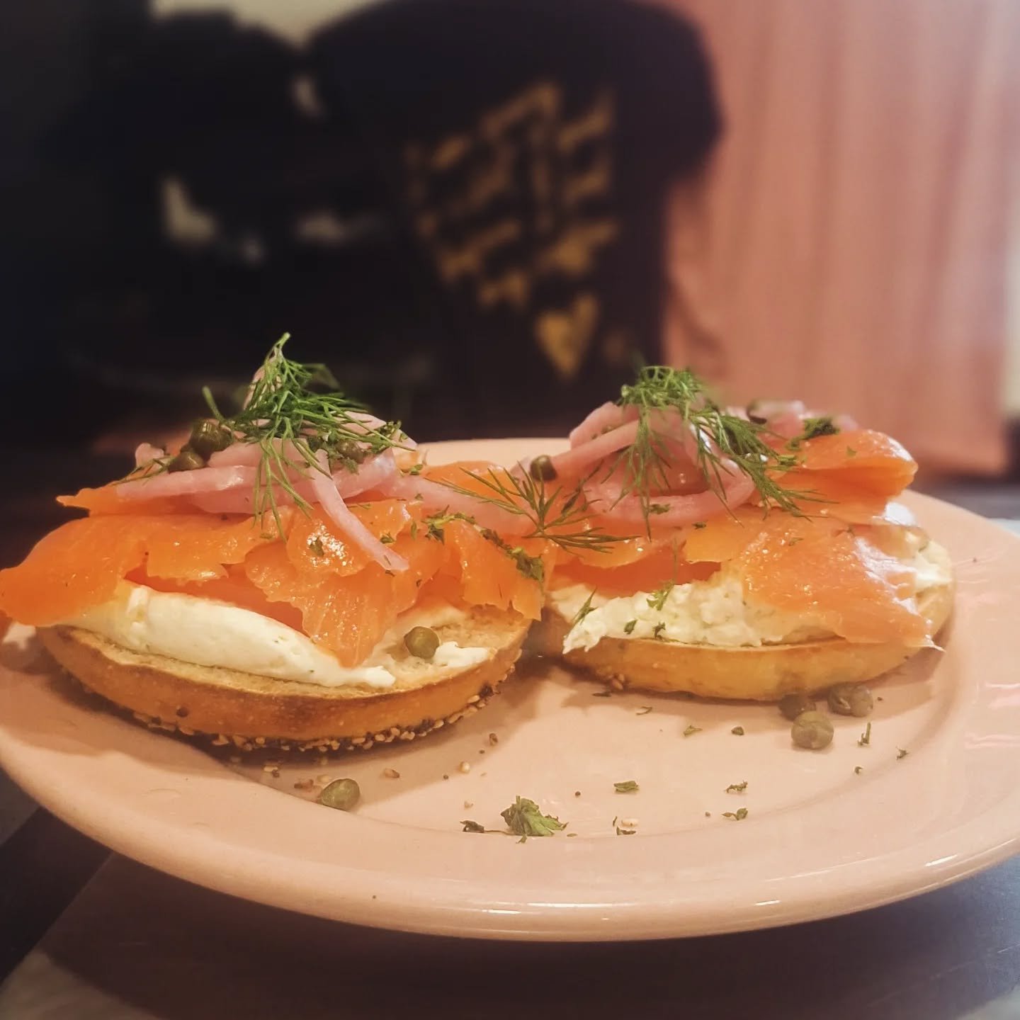 A Sunday well spent usually starts with a bagel like this 🥯✨
Montreal-style, loaded up with lemon dill cream cheese, smoked cured salmon, pickled red onions, capers, and tomatoes at our West Boylston Street shop 🤍

#localflavors #Crustbakeshop #new