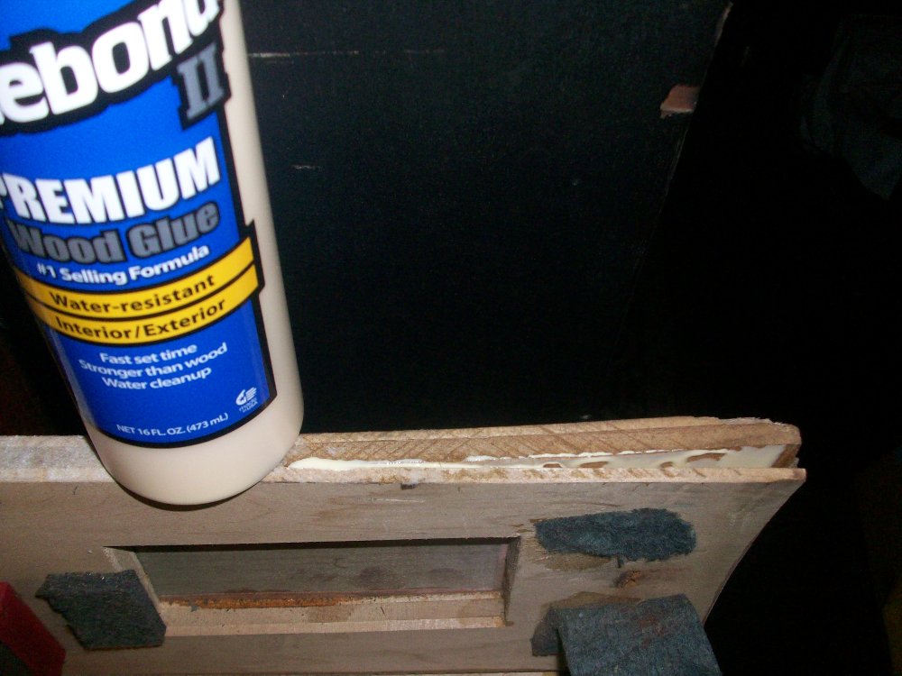 Spreading glue