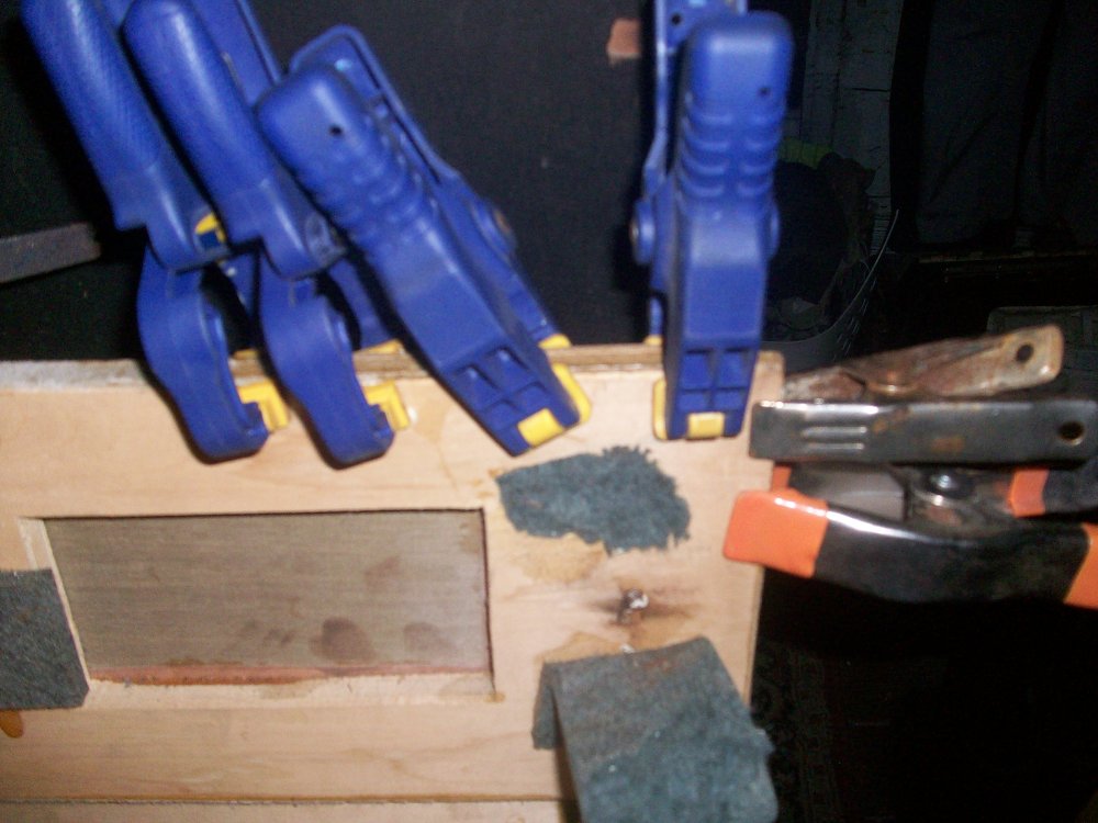 Glue drying while clamped