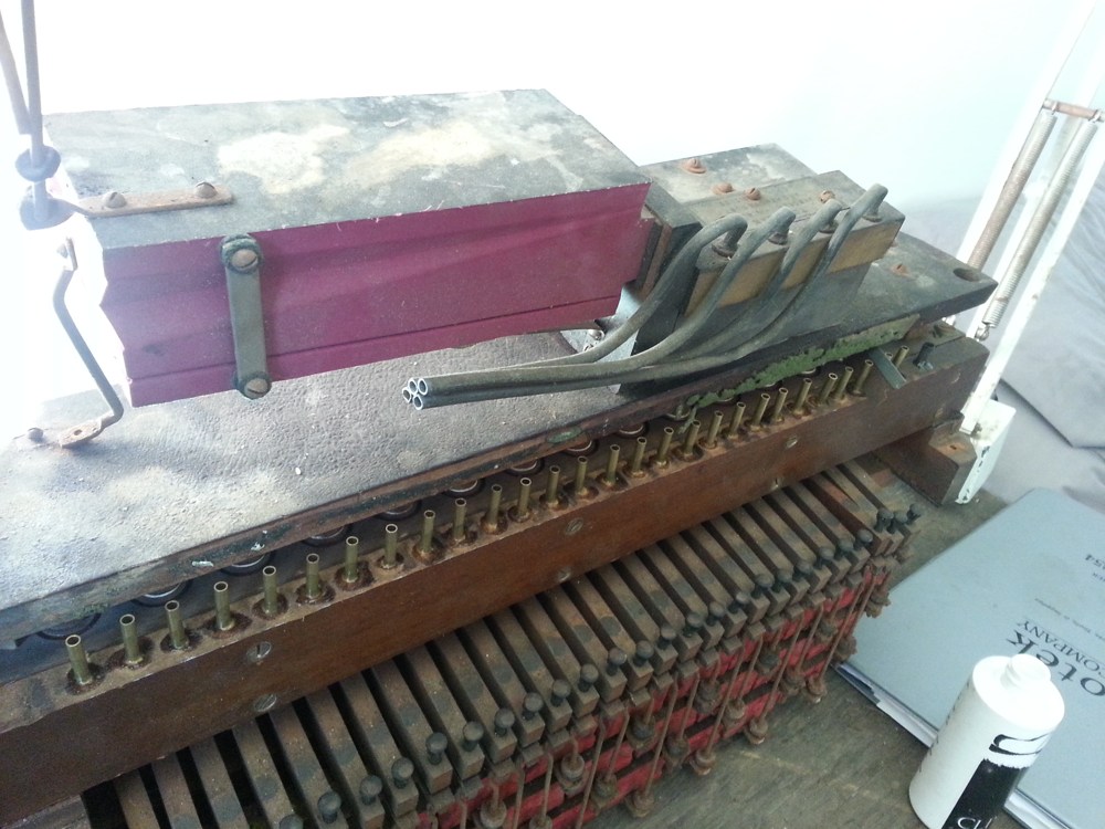 The tracking pneumatic. before cutting the lead tubing, make a diagram of these four tubes and where they connect on each end.