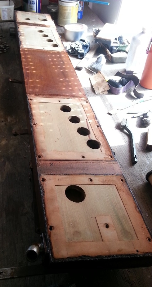 Some worn out and leaky leather gaskets.