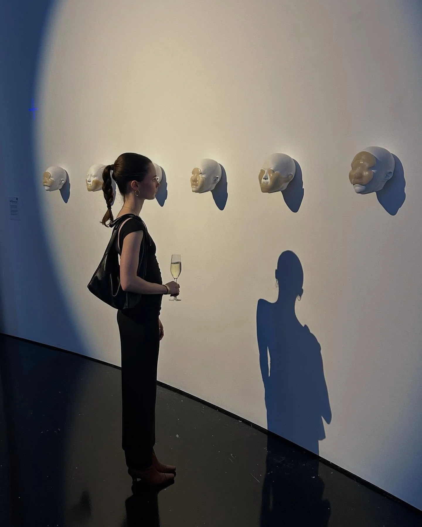 It’s open! Elusive Sense: On the Fluid Boundaries of Perception, mesmerising exhibition questioning how technology reshapes our senses, memories, and identities. Must see installations. Open until 4th October @artotellondonhoxton 
Artists: @iga
