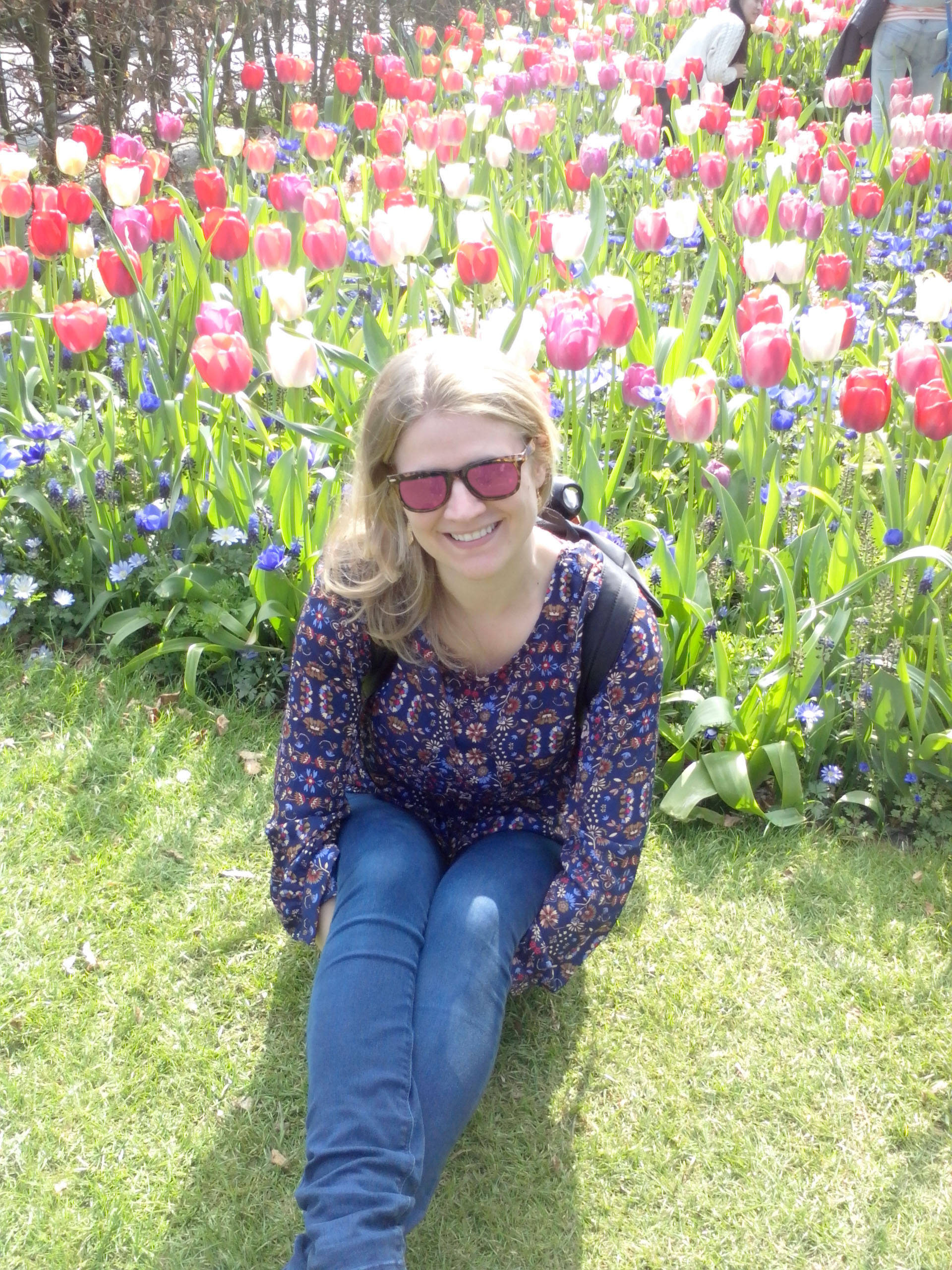 Photoshopped the glasses. Just to prove a point how naïve I was....