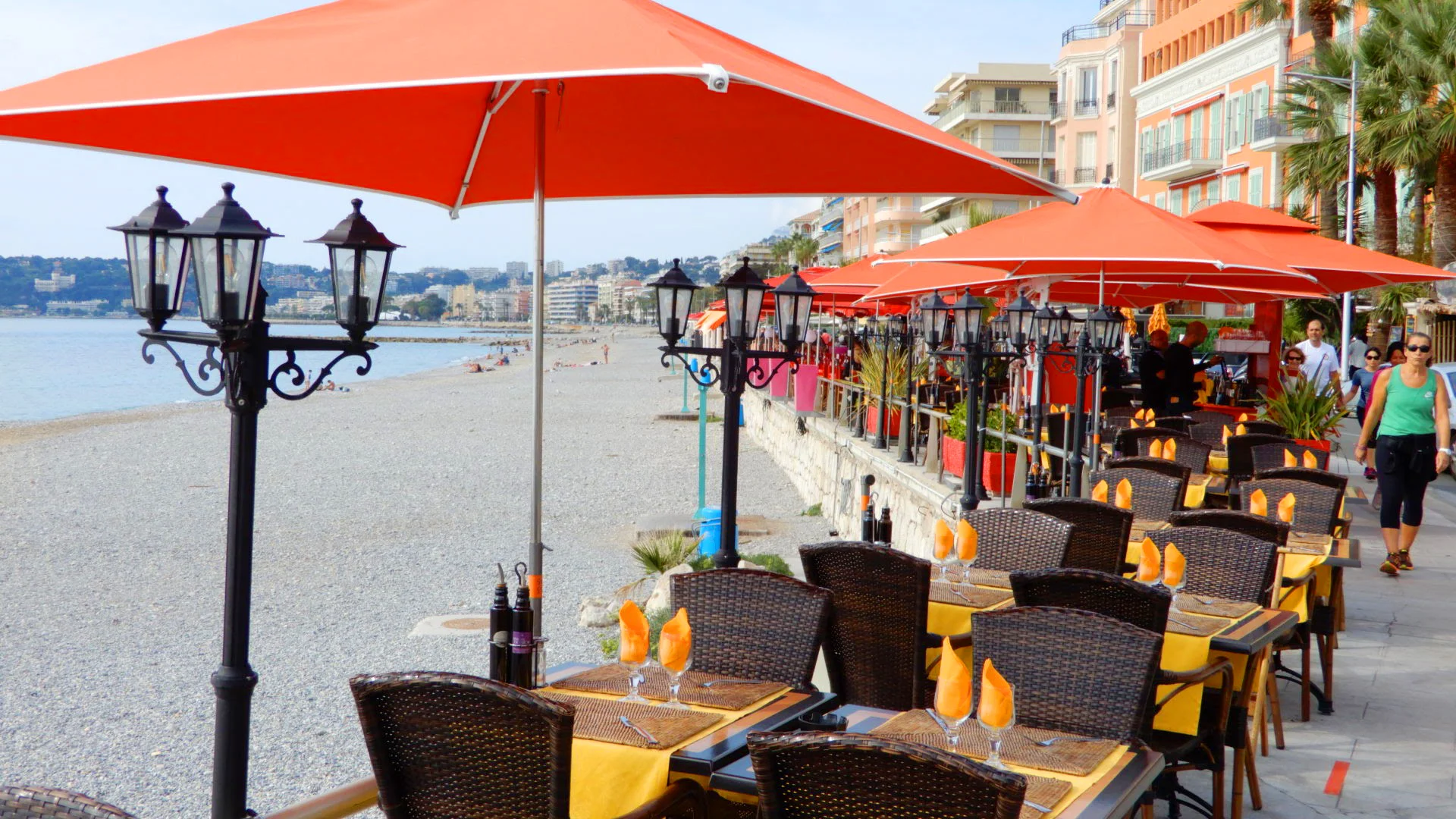 Promenade du Soleil. Orange theme.