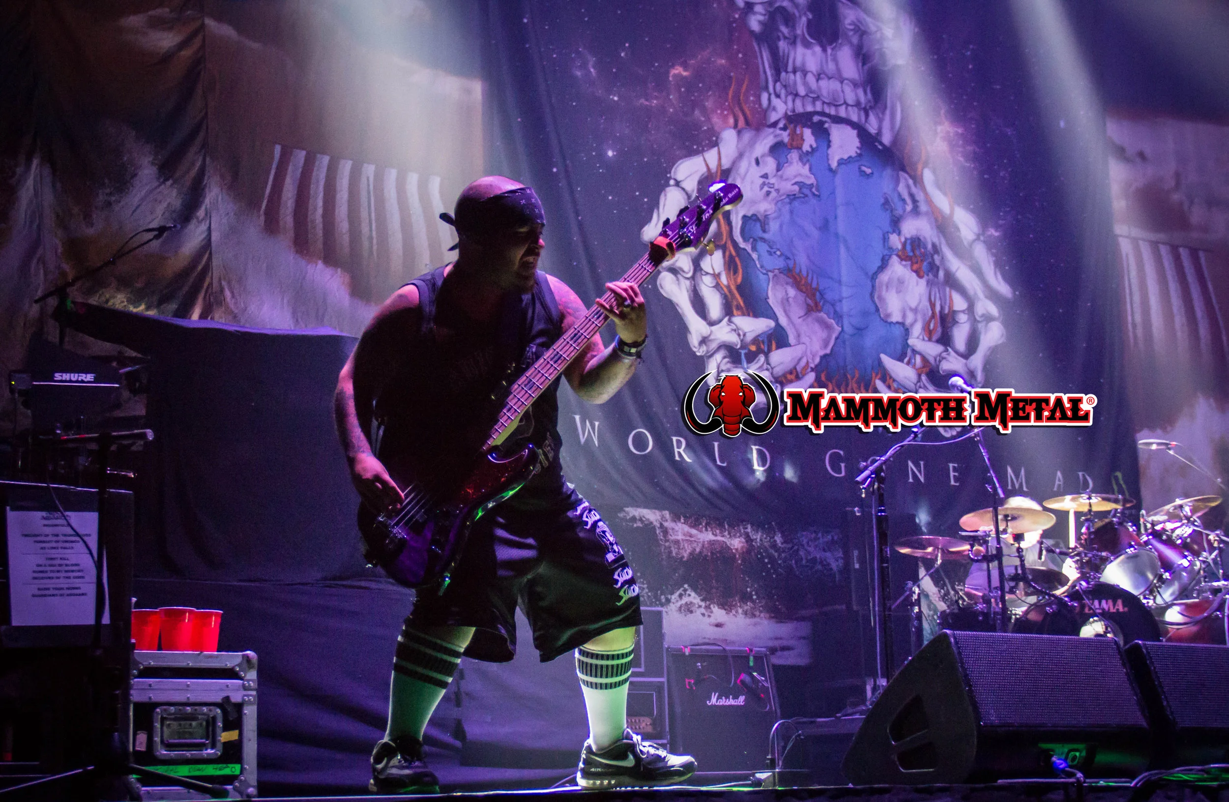 Suicidal Tendencies bassist Ra Díaz kung-fu kicking all over the stage! photo: David Burke
