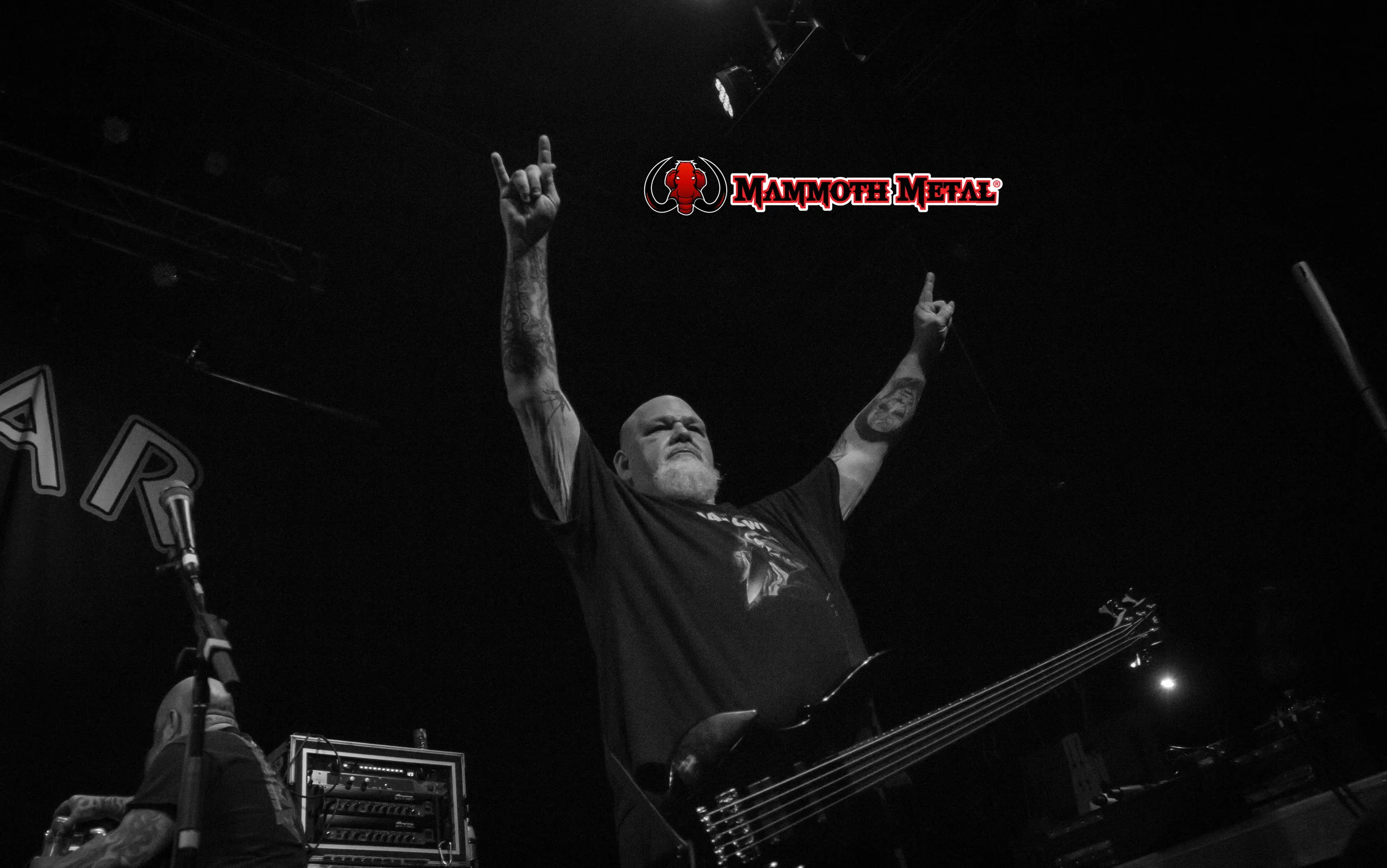 Crowbar's Todd "Sexy T" Strange putting it down photo: David Burke