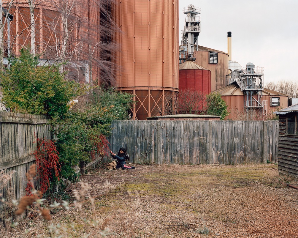 Untitled VIII from the series Lucy’s Girls, 2015. C-type print mounted on aluminium. 122 × 152 cm
