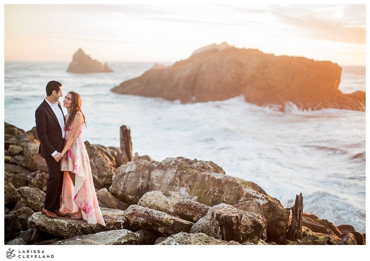 How gorgeous is this shot of S&J from their engagement session with Larissa Cleveland?! Major heart eyes. 