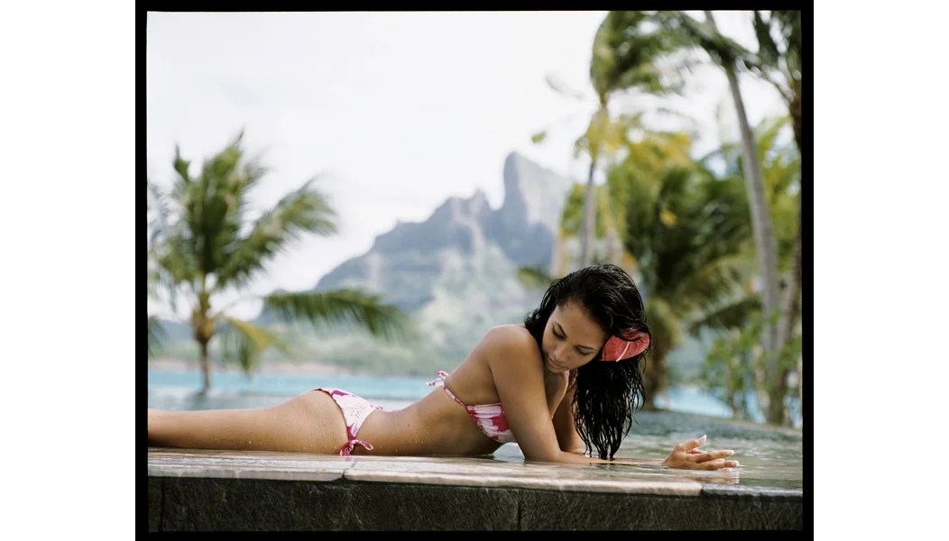 girl lying down : mountain.jpg