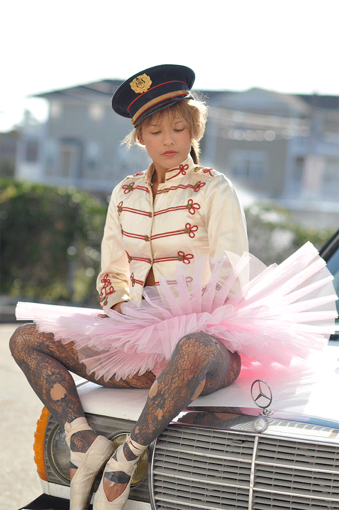 zola-tutu-car.gif