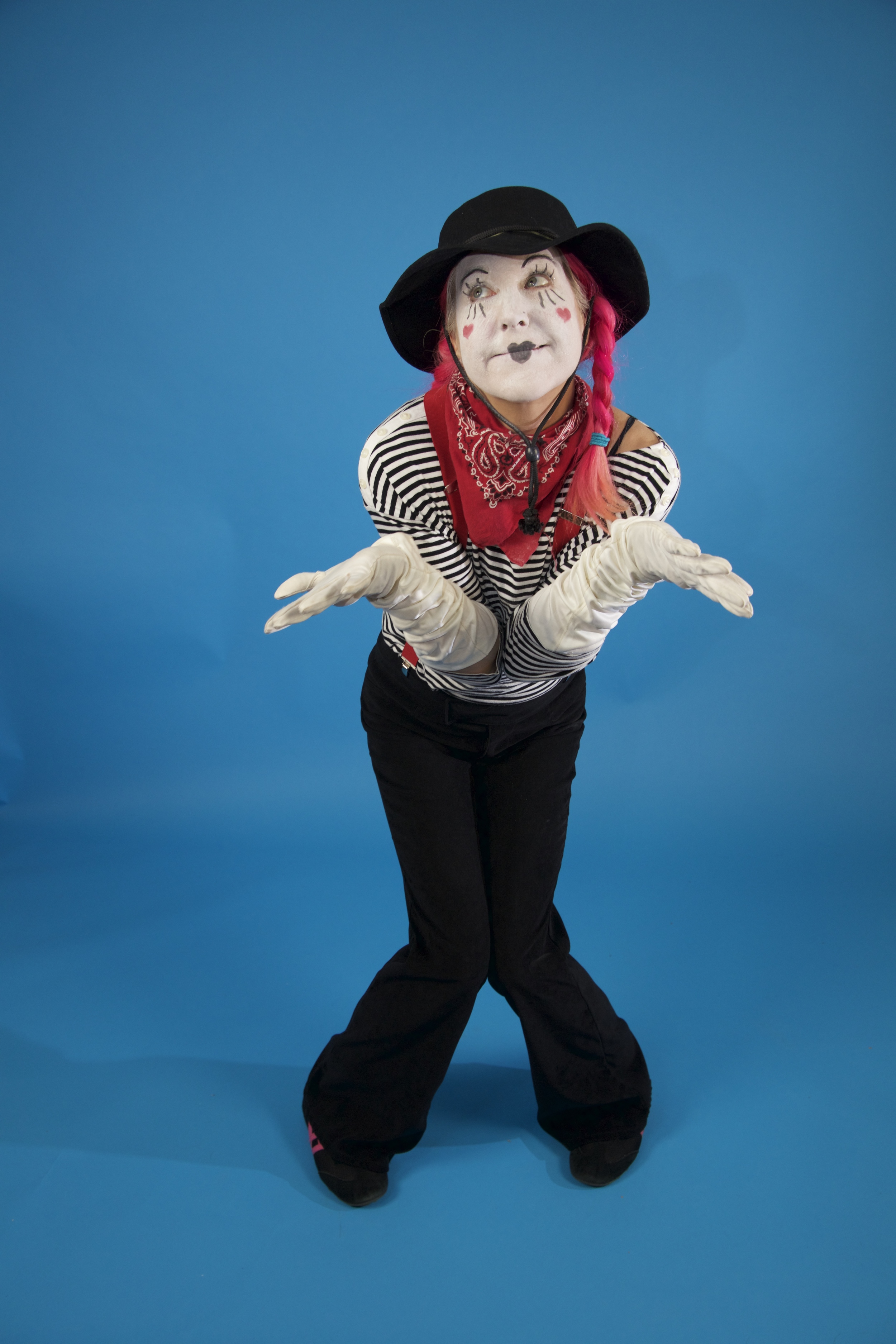 BEE BEE (clown) the Mime