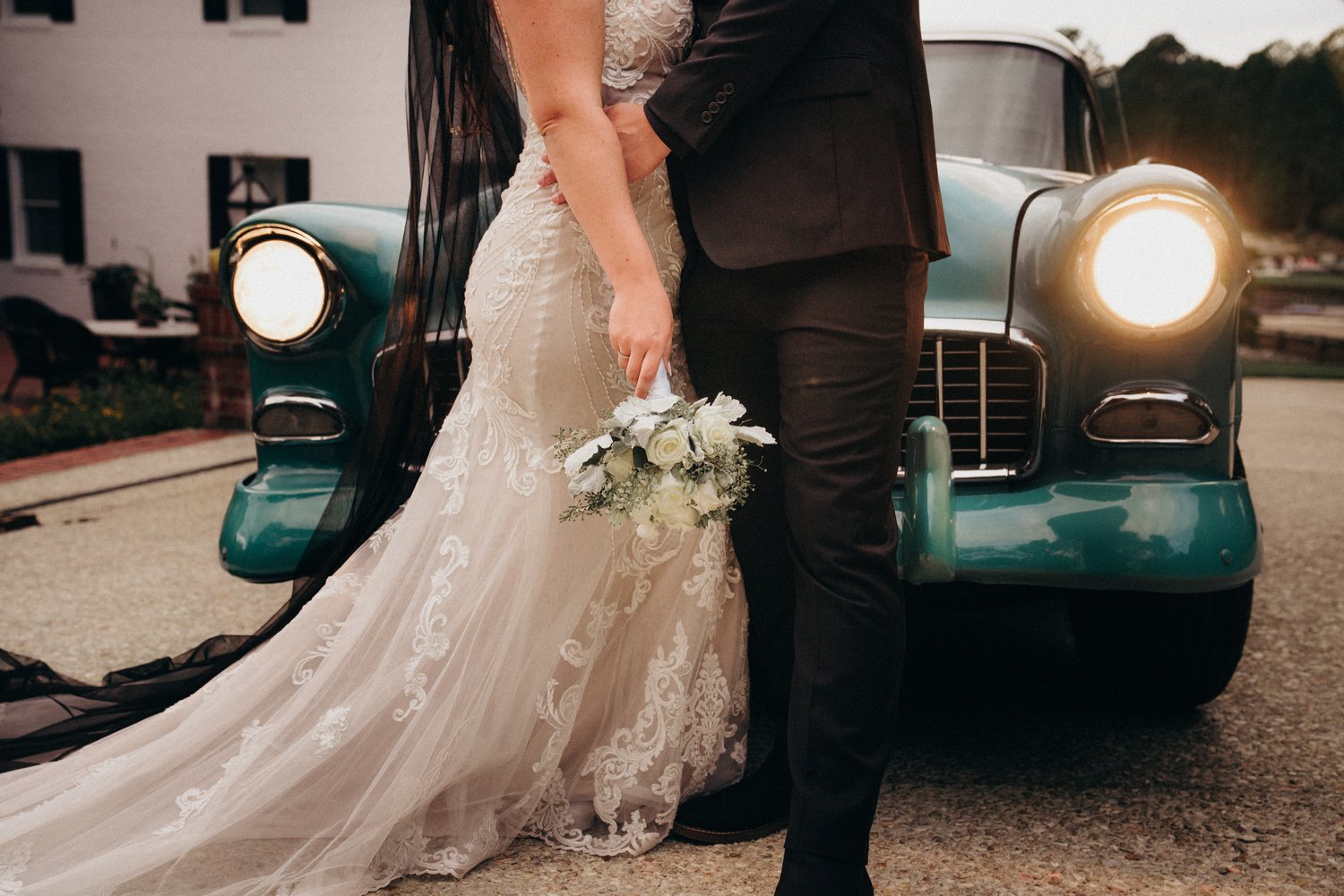 Trend Alert! The Short Wedding Dress + Long Veil Combo is SO Chic