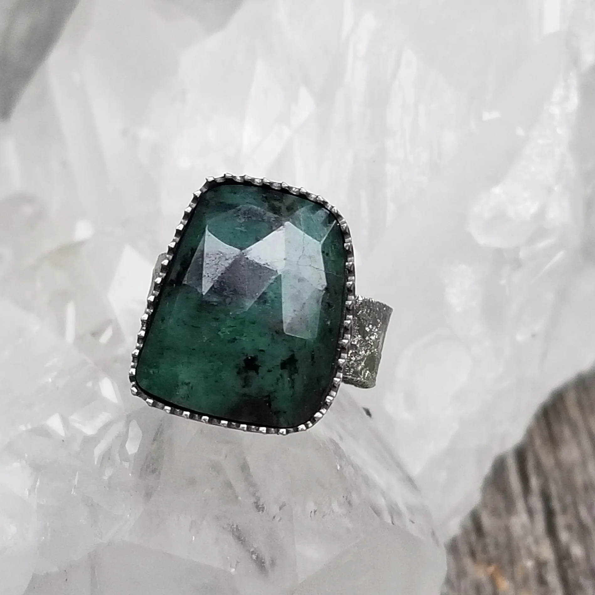 emerald1.jpg