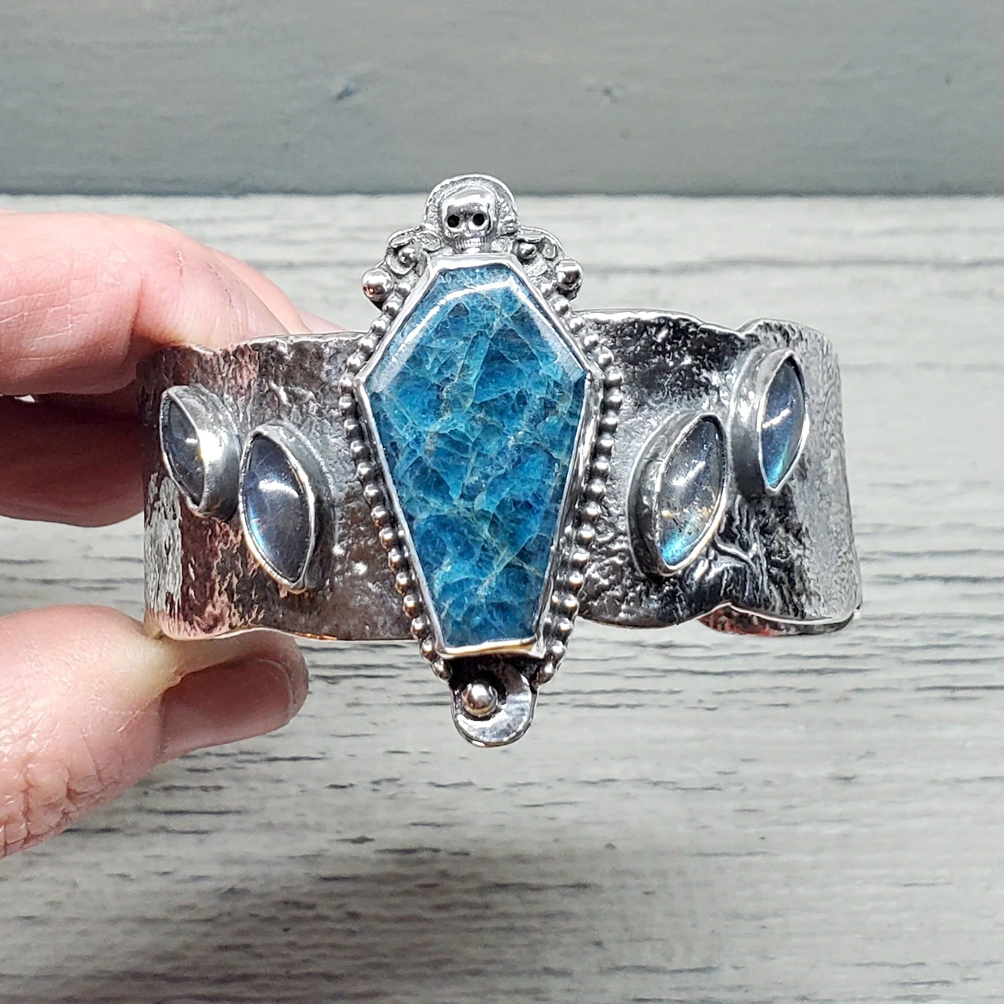 coffin_cuff_1.jpg