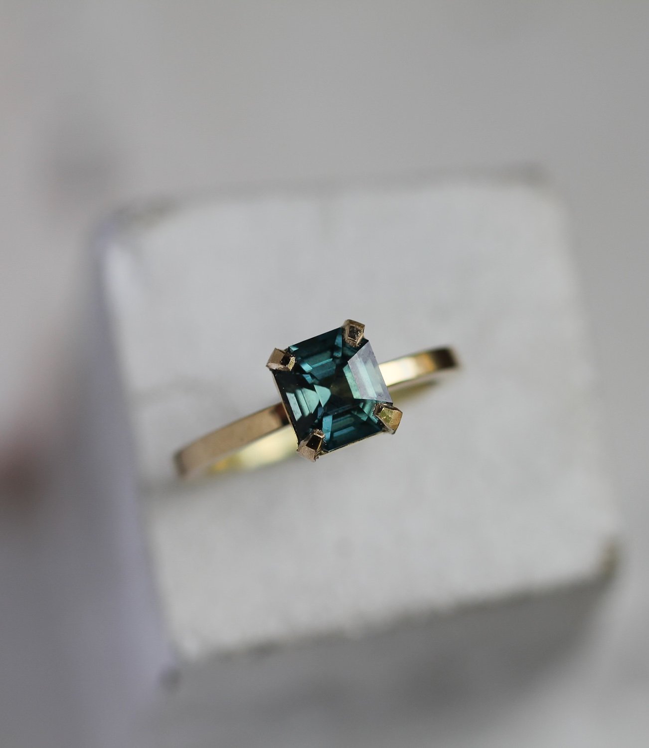 Teal sapphire
