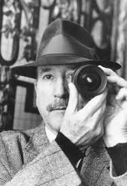 he claimed to like to use of close ups since he was far sited. rumour has it that he was nearly blind for much of his career.