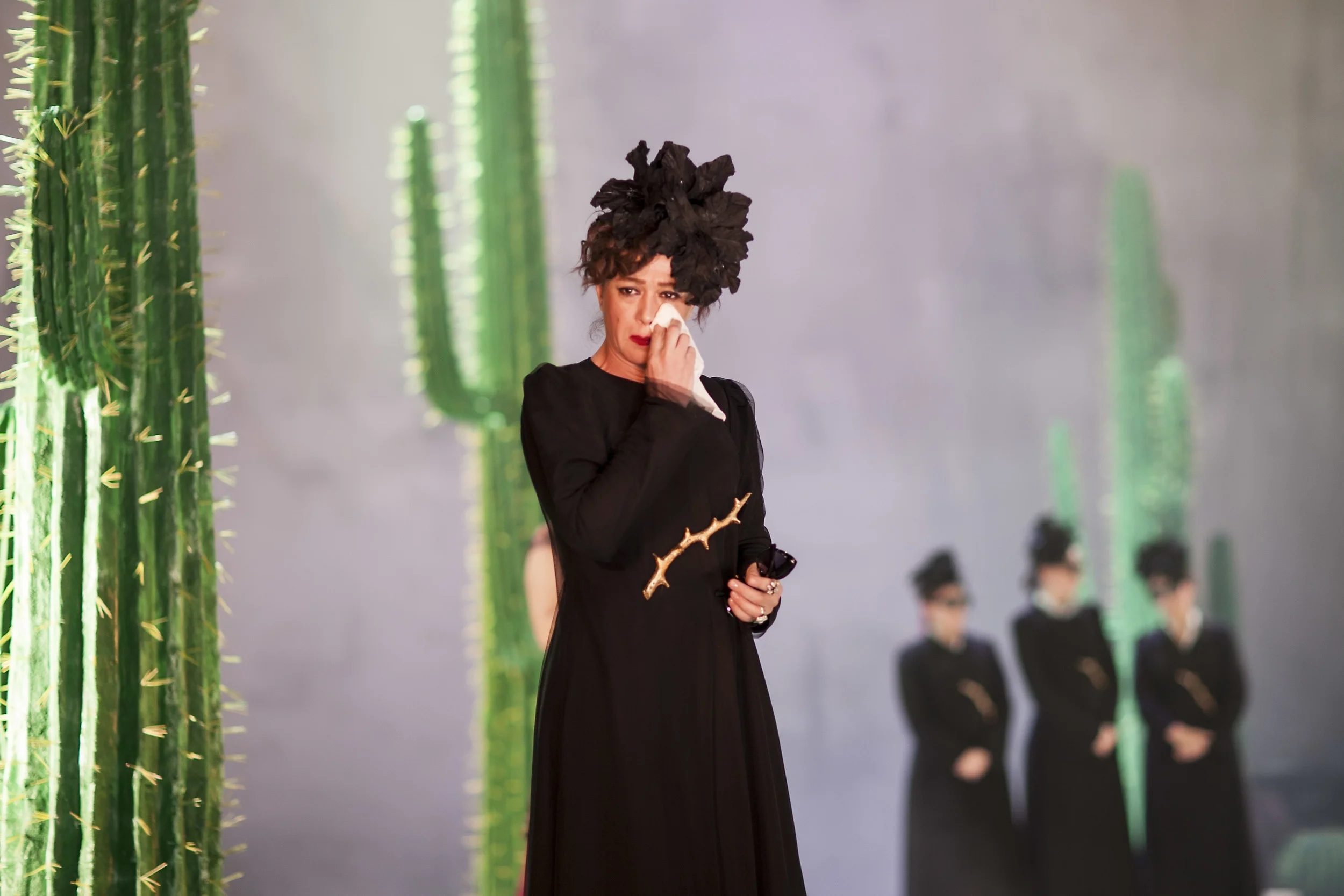 12. GECE/Twelfth Night Istanbul Municipal Theatre Design : GAMZE KUŞ Lights/Video : CEM YILMAZER Composer: ÇIĞDEM ERKEN Movement : CANDAŞ BAŞ Voice Coach : Susan Main Company: BENNU YILDIRIMLAR , BERK SAMUR , DOĞAN ŞİRİN , ERKAN SEVER , ERSIN UMULU , EYLÜL SOĞUKÇAY , İSMET ŞAHİN , KUBİLAY PENBEKLİOĞLU , LEVENT ÖKTEM , MANA ALKOY , ÖZGE ÖZDER , PINAR AYGÜN , SEDA FETTAHOĞLU , SENAN KARA , TOLGA YETER