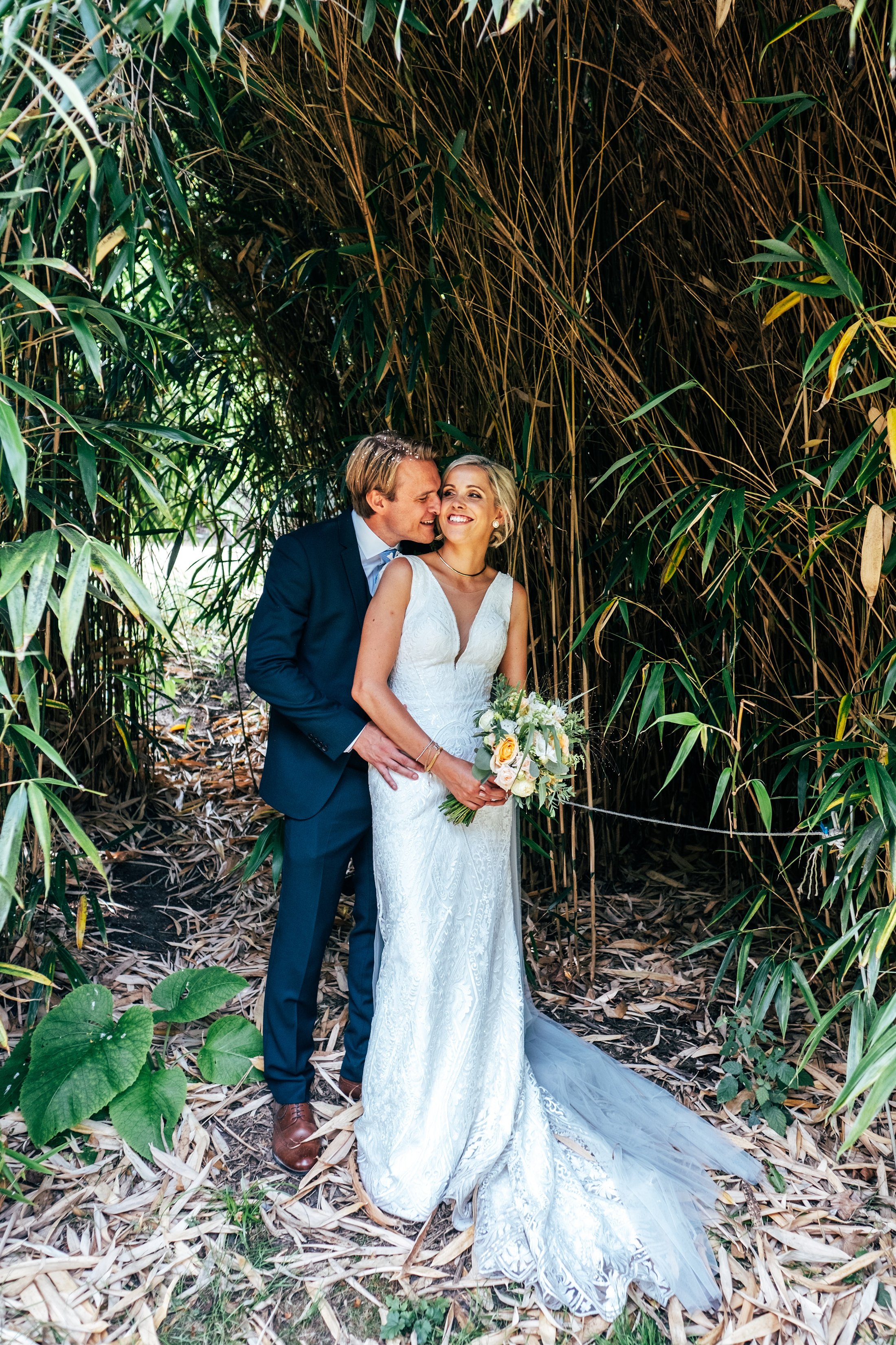 Classic elegance for this Summer wedding in Hedingham Castle. Best Essex documentary wedding photographer
