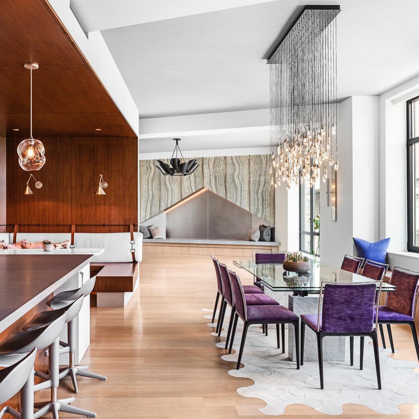 🌟 Planning a NYC renovation? Discover why Rodriguez Studio is your ultimate renovation partner:
Why you need an architect: 
* Essential for extensive renovations or layout changes.
* Offer design, construction, and project management services.
* Pr