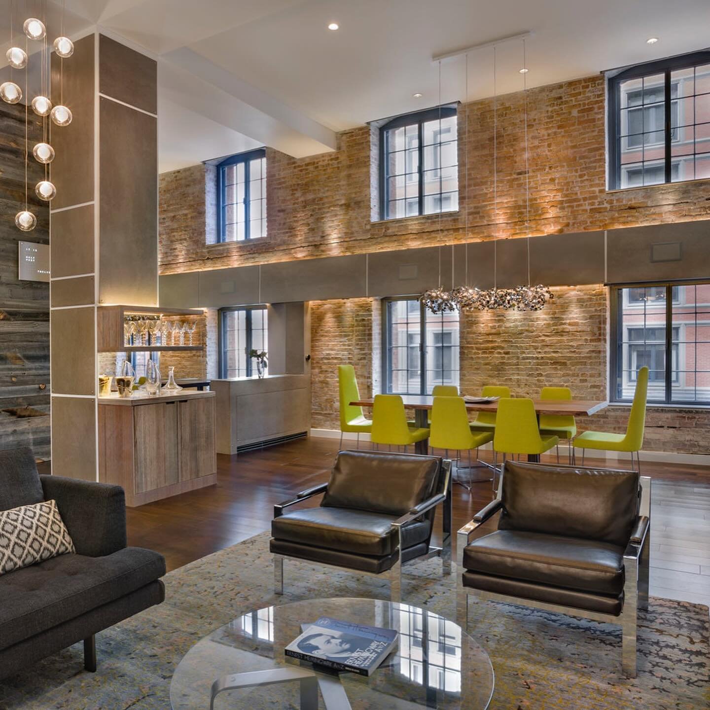 Mastering the Art of Living and Dining Room Combo
Today’s design trends embrace versatility and togetherness, breaking away from rigid room purposes. When merging living and dining areas, prioritize seamless continuity and flexibility for all