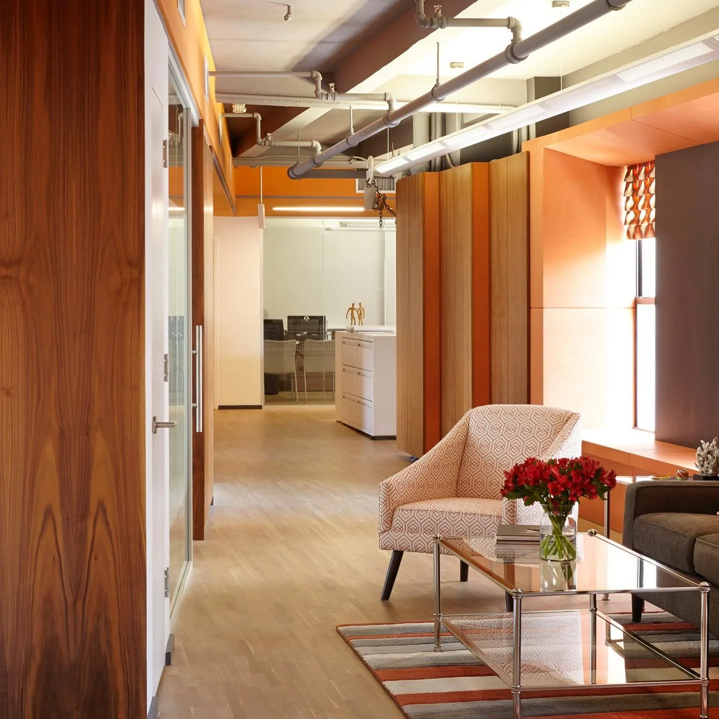 2024 Commercial Design Trends: Shaping Spaces for Wellness, Collaboration, and Sustainability
In 2024, commercial design prioritizes employee well-being, collaboration, and sustainability. lEmbracing these trends fosters productivity, creativity, an