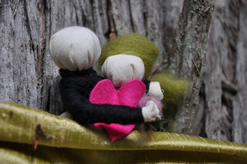 photo from Callanish doll-making workshop / click to enlarge