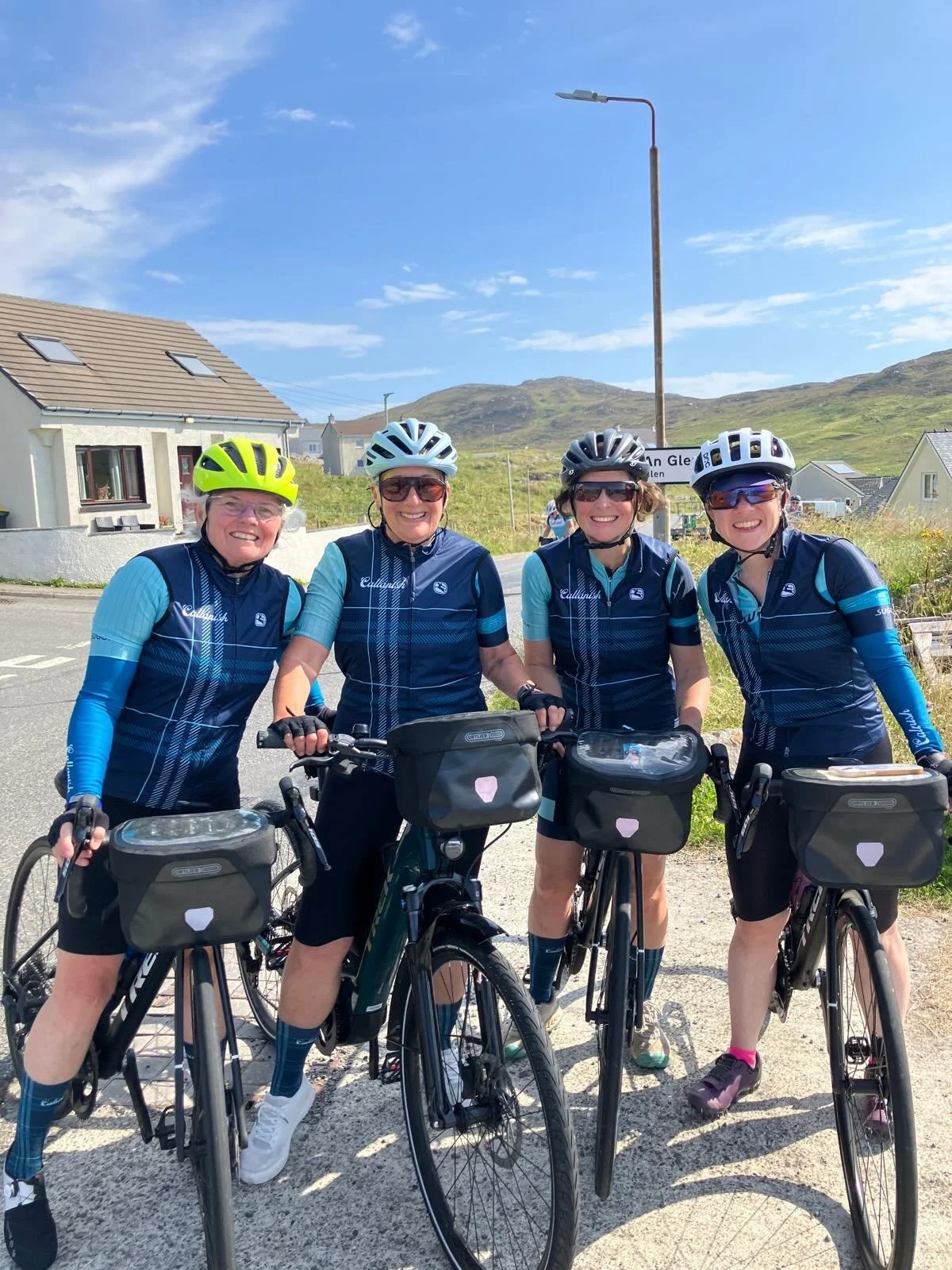 Day 2 - 41.8 km (part 2) Cycling around the entire island of Barra with a group of incredible people, panting up some big hills alongside friends and family! Lots of laughs, and tears for those we are missing 🩵 And sheep at every turn 🐑