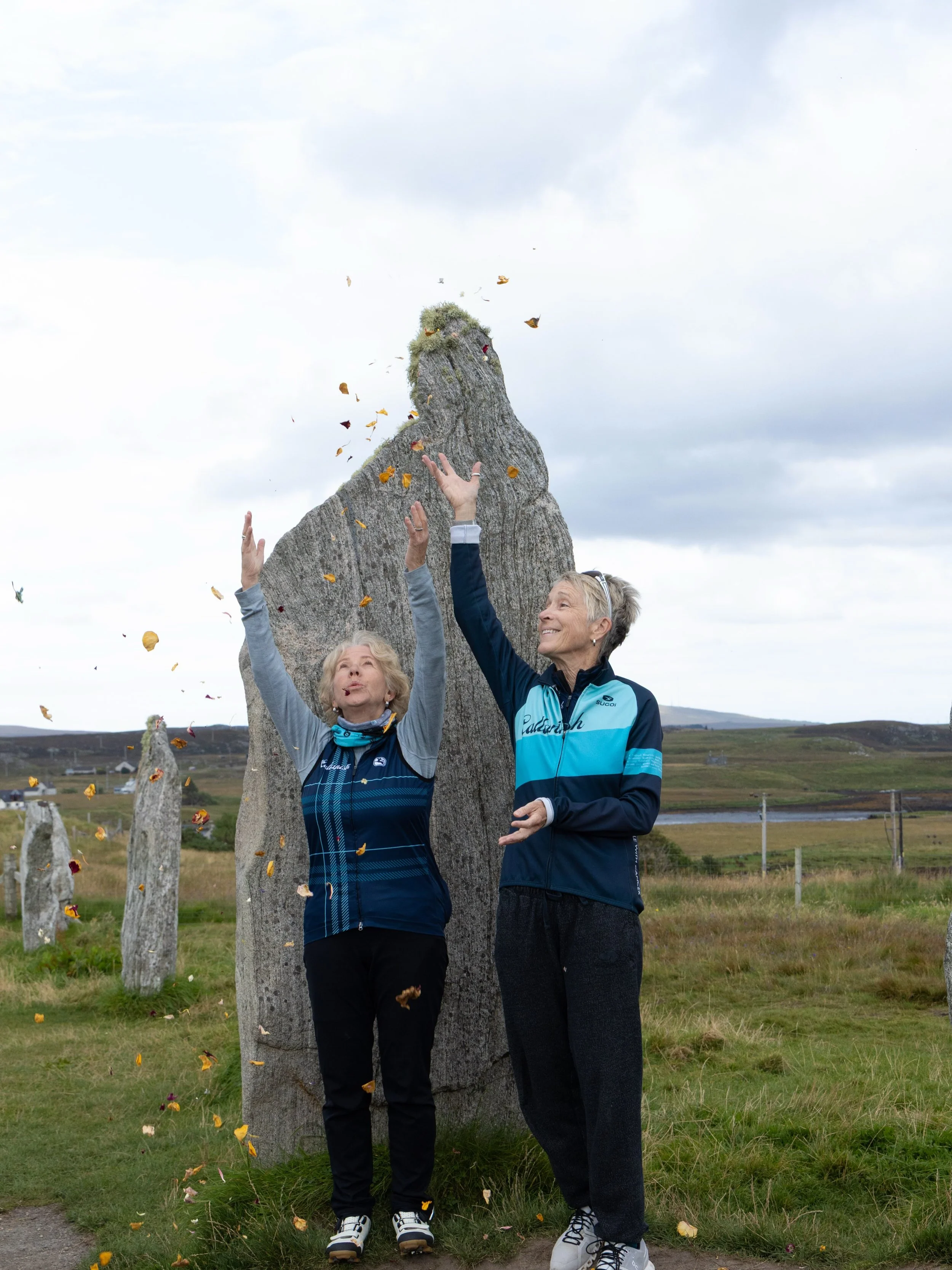 Day 5 - The Callanish Stones (part 4) Our beautiful flower petal ceremony 🌸🌷 Thank you to all of those who brought petals to our ceremony in Vancouver - the petals are now with the earth around the Callanish Stones 🩵