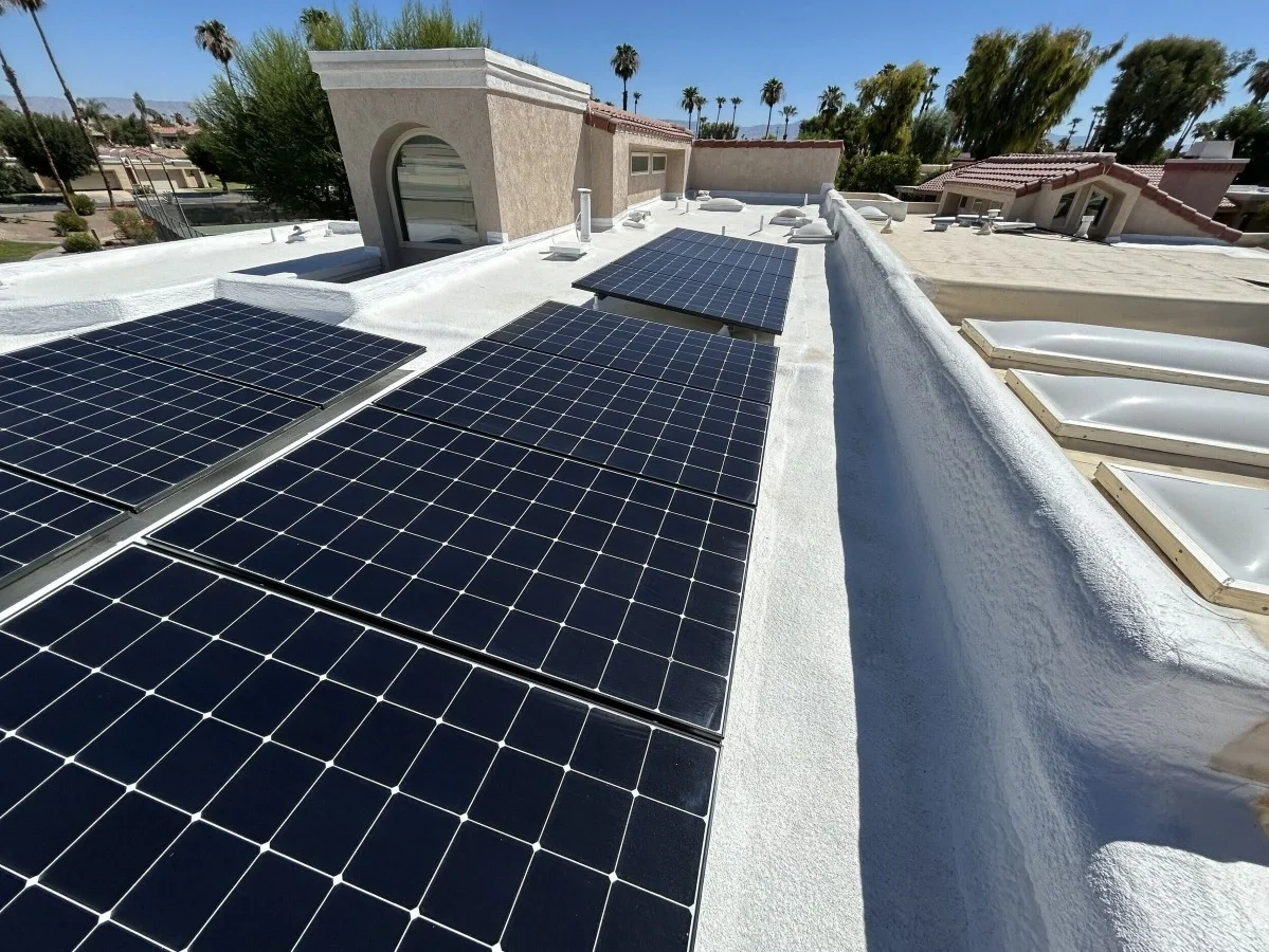 Best Roofing Material For Solar Panels In 2026: Flat And Pitched Roofs Compared