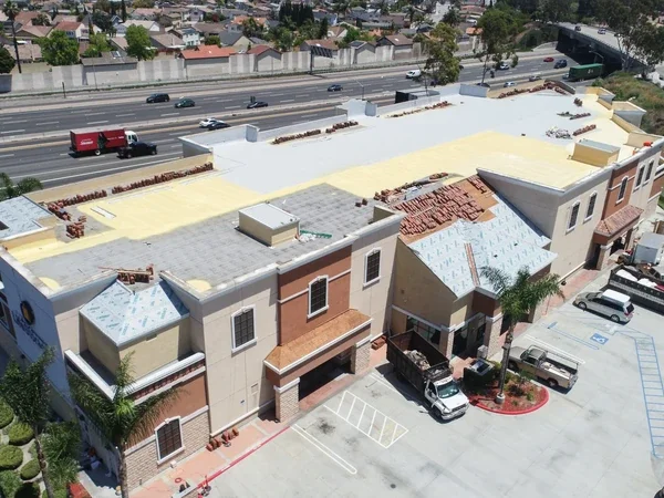 Desert sun on a Coachella Valley flat roof affecting its lifespan