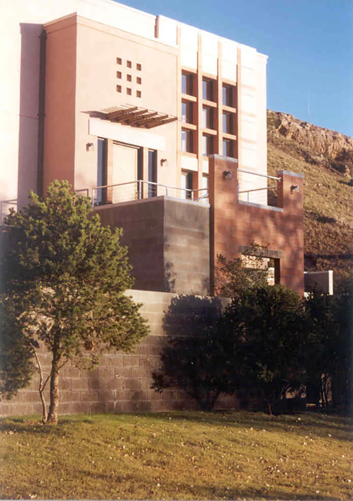 Gary Residence Entry - Ransom Canyon TX