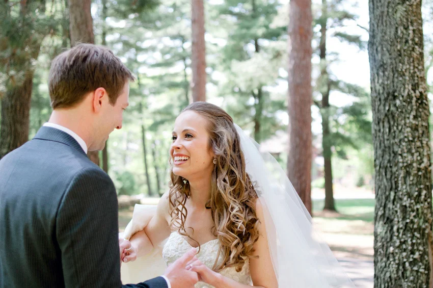 eagle-river-wisconsin-wedding-photographer-015.jpg