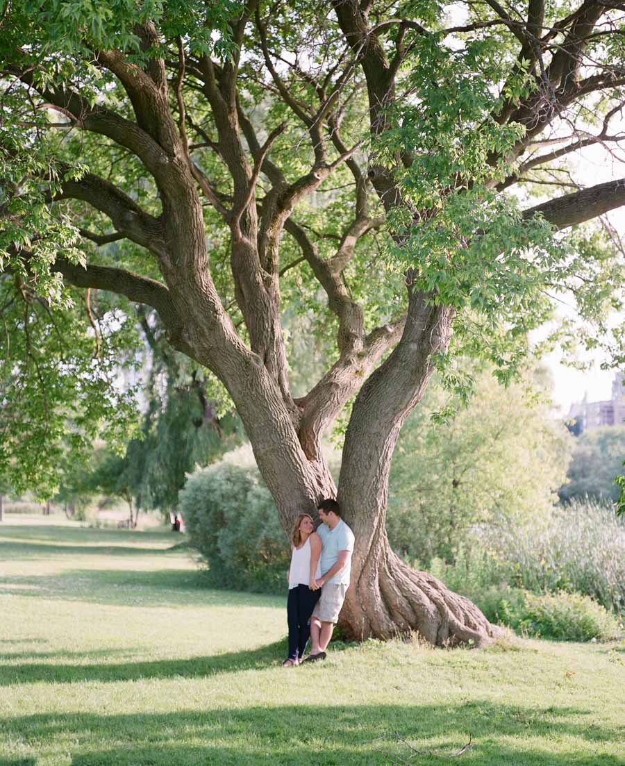 Milwaukee_Engagement_Photographer_002.jpg