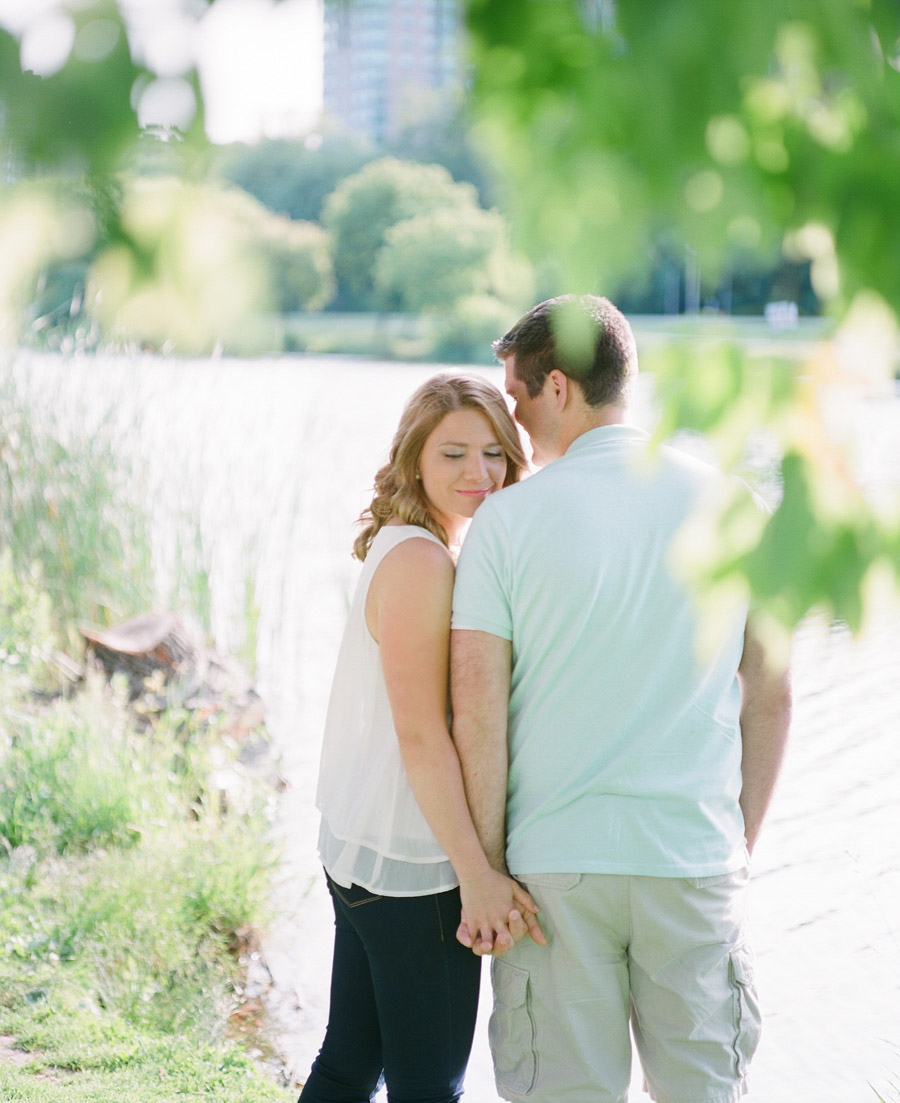 Milwaukee_Engagement_Photographer_004.jpg