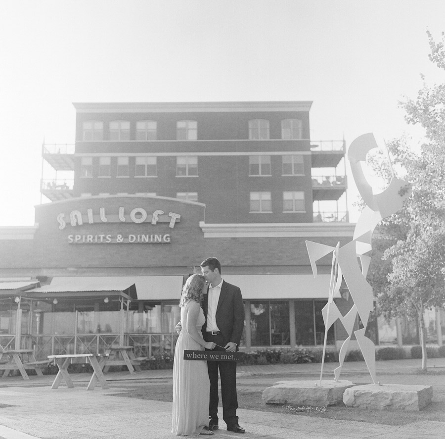 Milwaukee_Engagement_Photographer_012.jpg