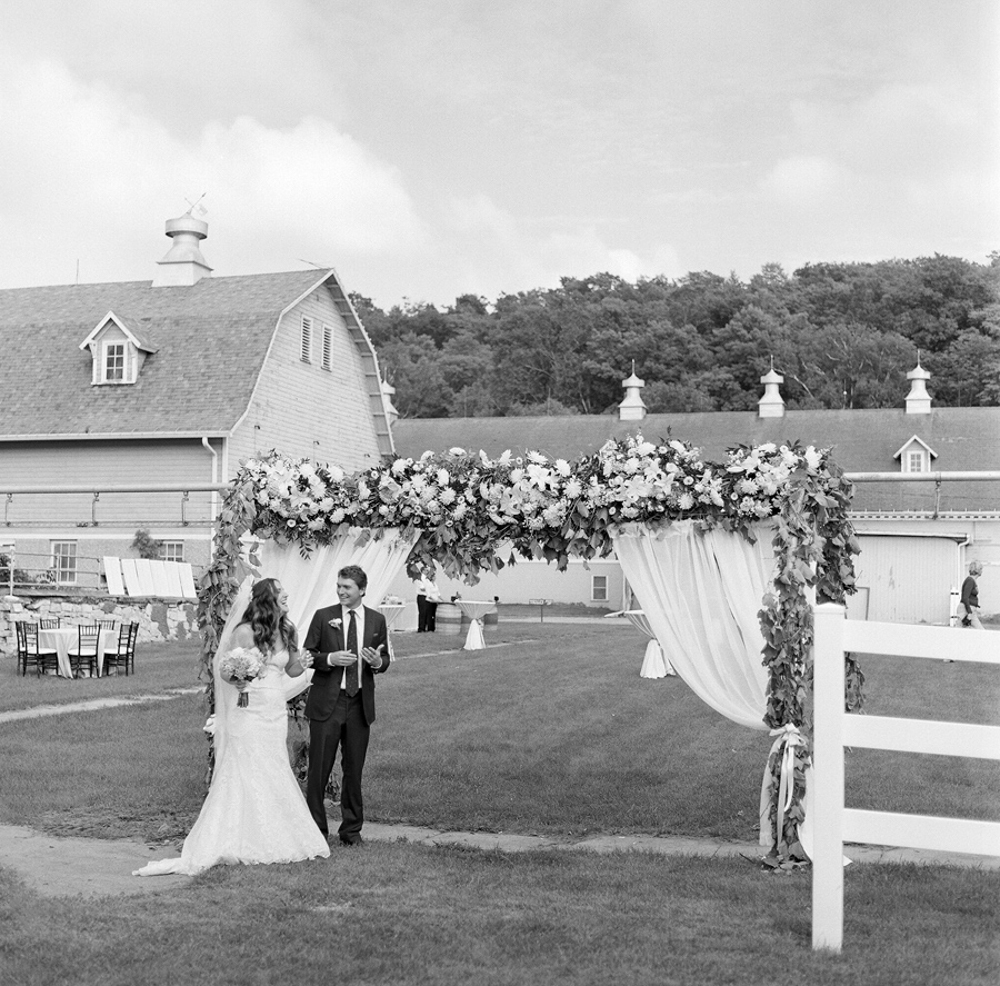 Horseshoe_Bay_Farms_Egg_Harbor_Wedding042.jpg