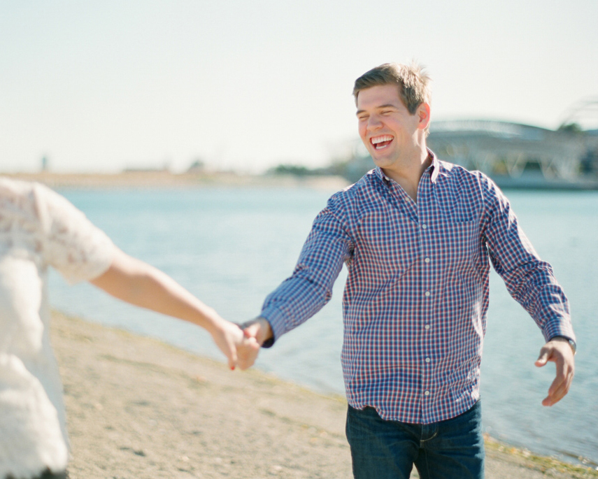 Villa_Terrace_Milwaukee_Engagement_Photographers_012-2.jpg