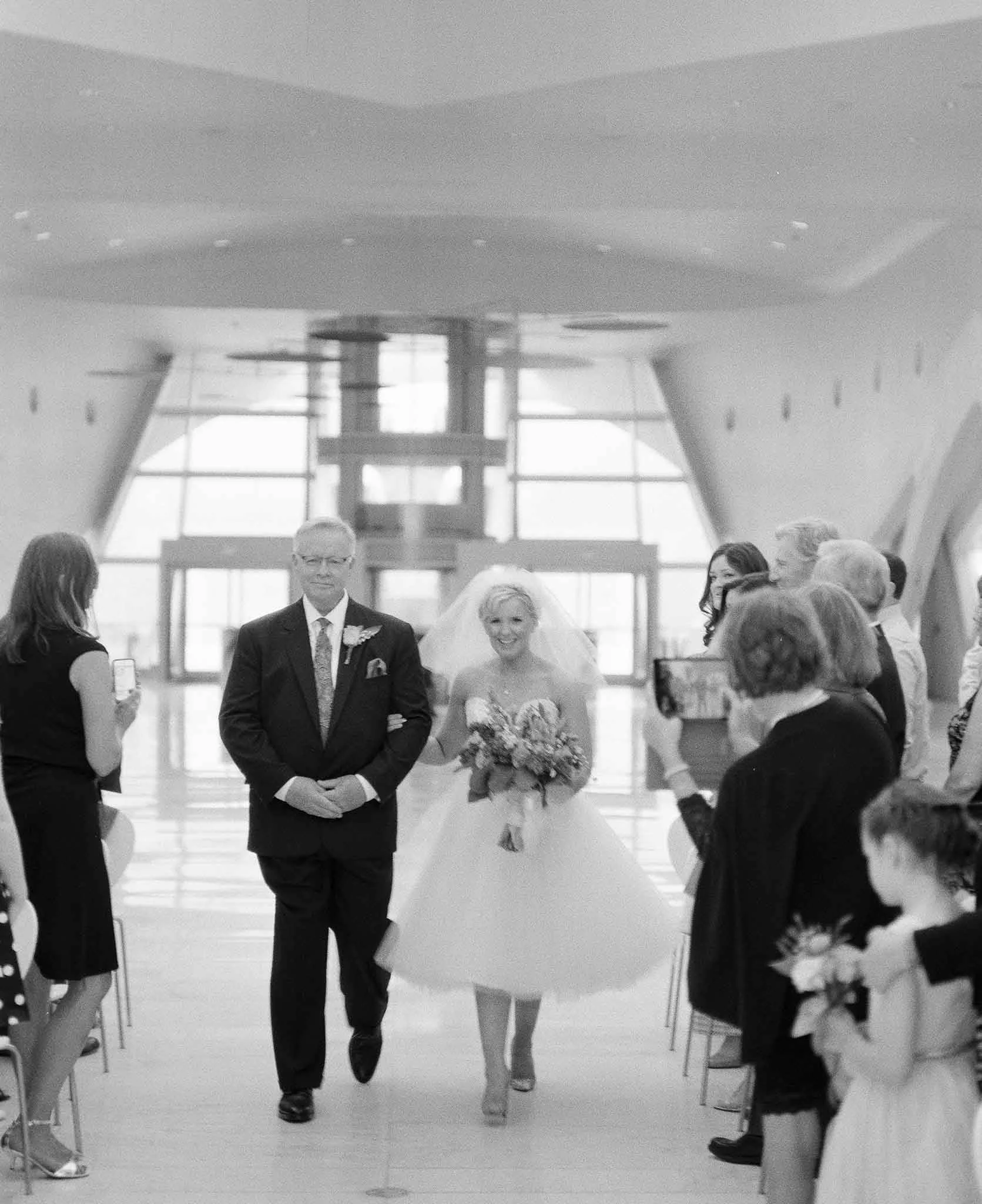 023-milwaukee-art-museum-wedding.jpg