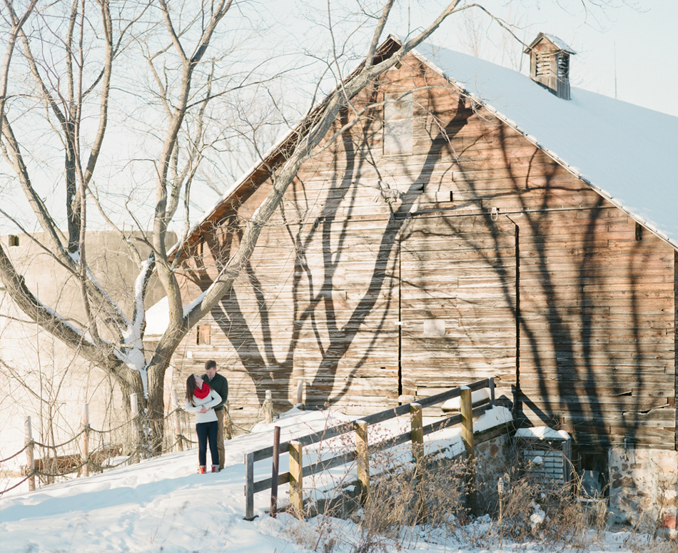 Wisconsin_Winter_Engagement_Wausau_Photographer_006.jpg