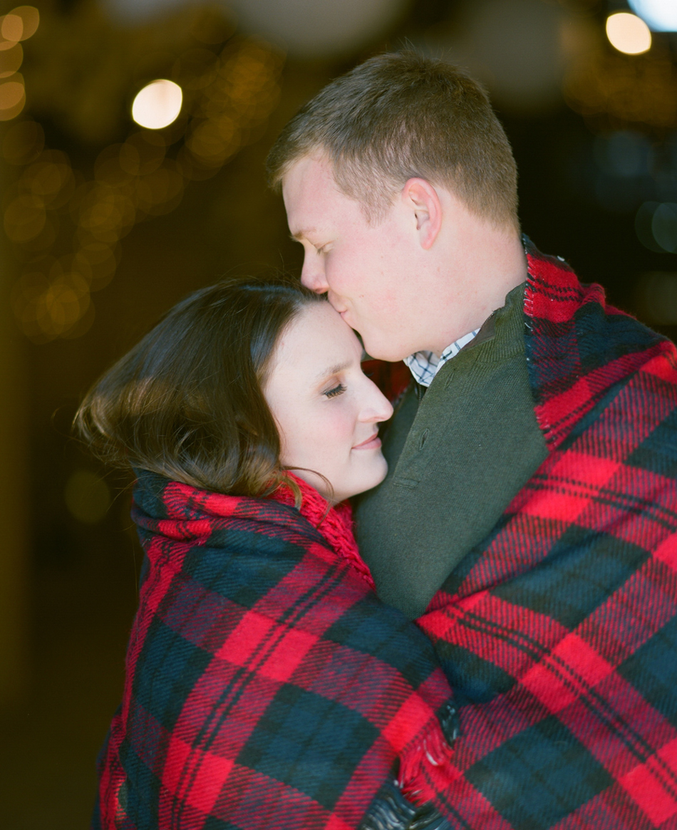 Wisconsin_Winter_Engagement_Wausau_Photographer_015.jpg