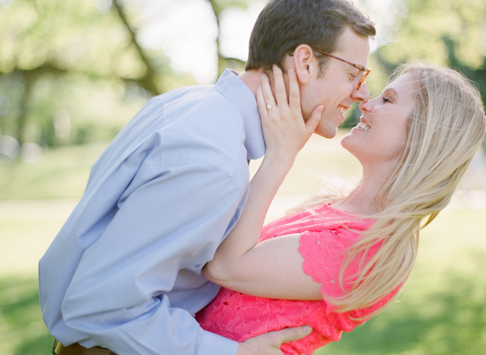 Chicago_Engagement_Photography_Lincoln_Park_020.jpg