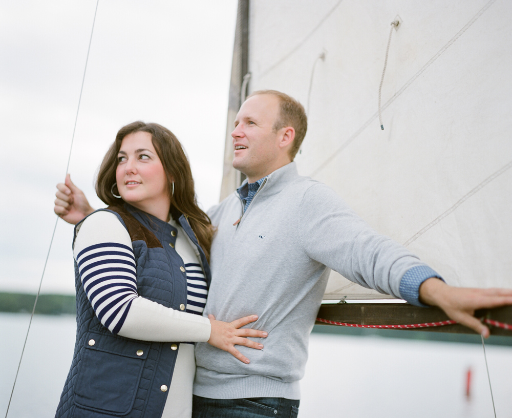 door_county_sailboat_engagement_photos_009.jpg