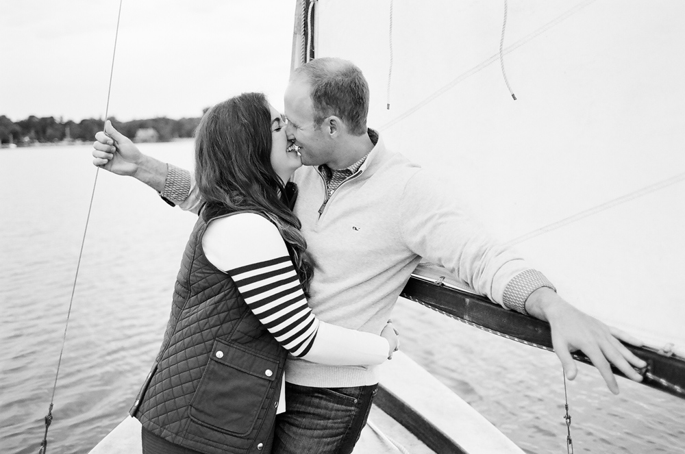 classic-sailboat-engagement-photos