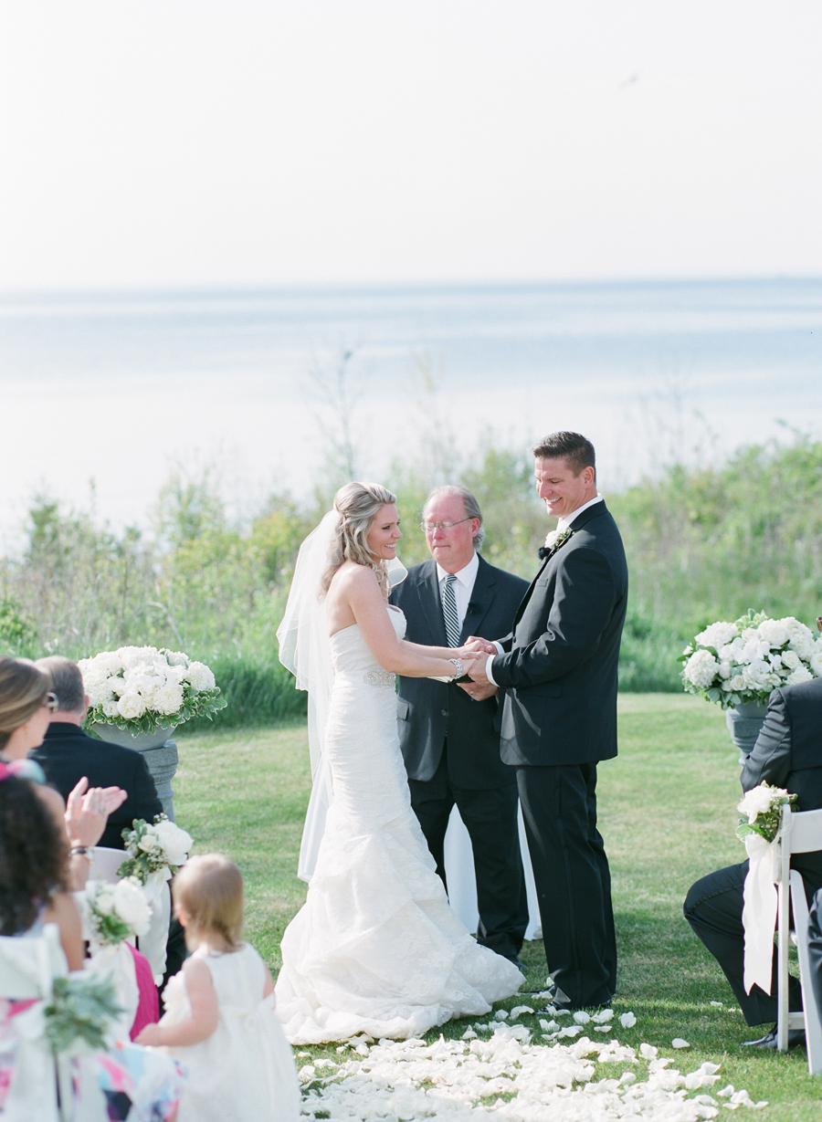 horseshoe bay beach club wedding ceremony