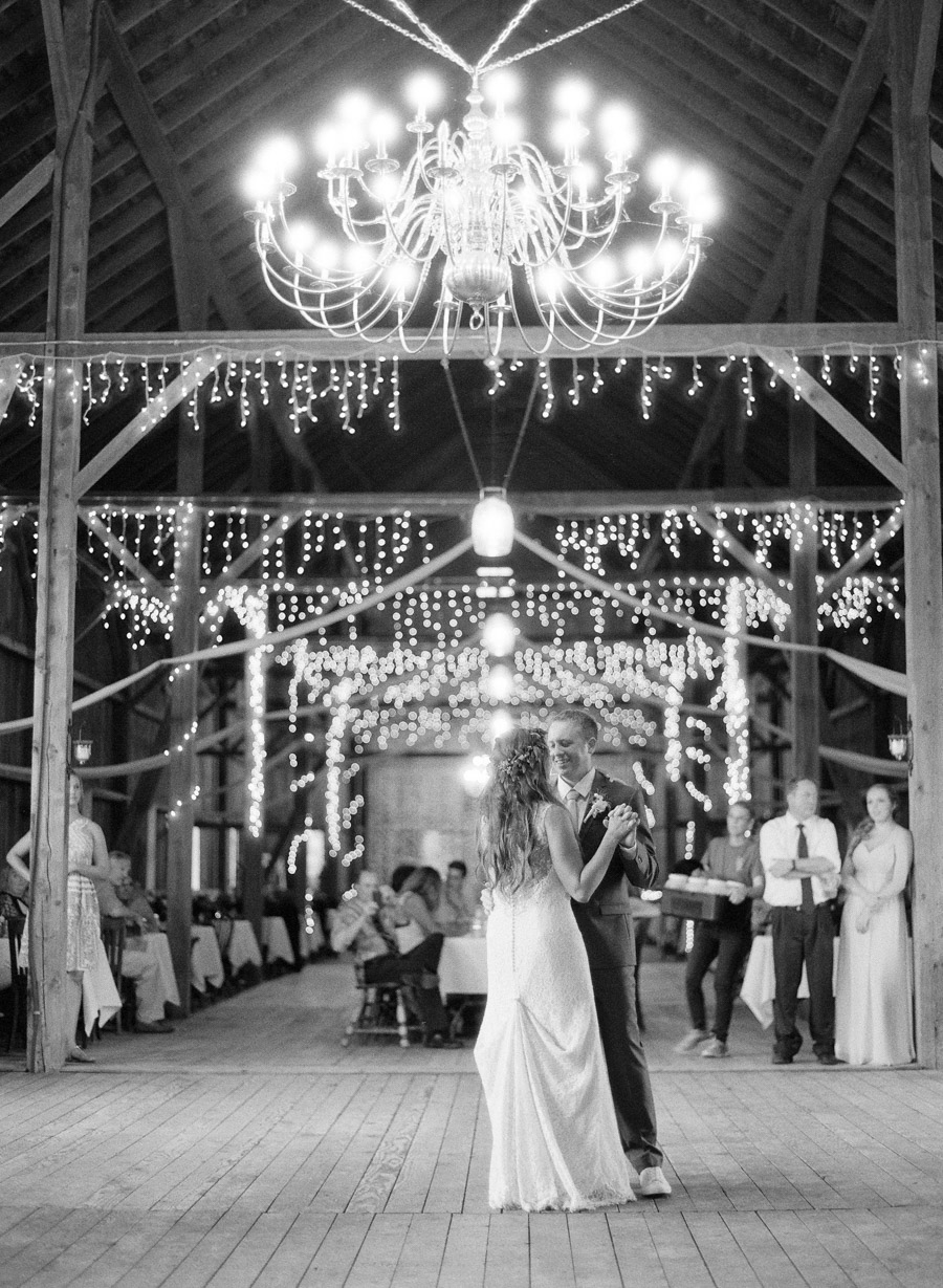 bennet barn wedding first dance