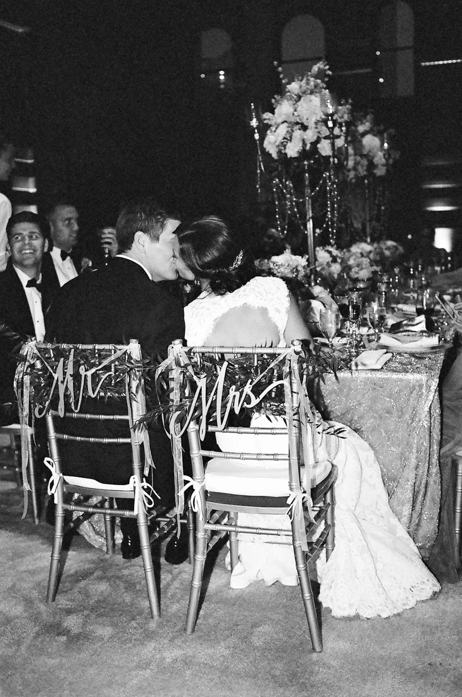 066-grain-exchange-milwaukee-wedding.jpg