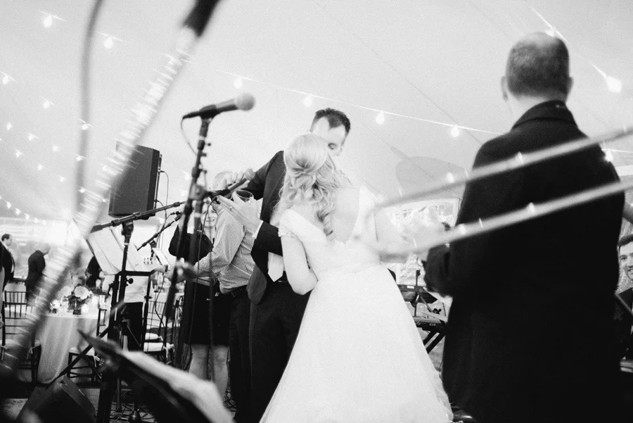 065-horseshoe-bay-beach-club-door-county-wedding.JPG