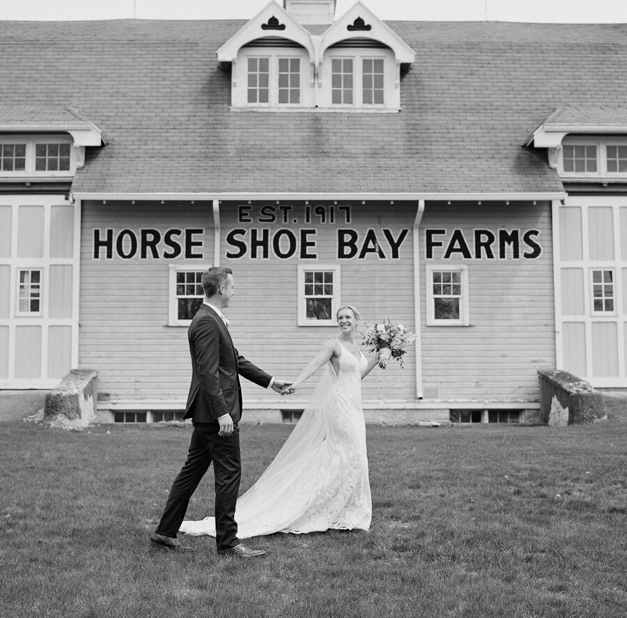 horseshoe bay barns wedding portraits